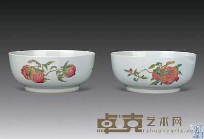 清乾隆 粉彩花果墩式碗(一对) 直径15cm